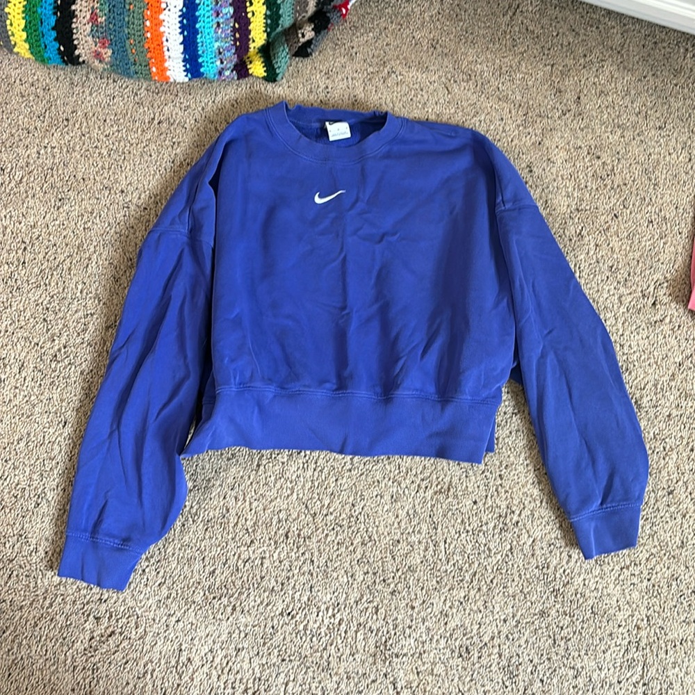 Nike cropped sweatshirt
